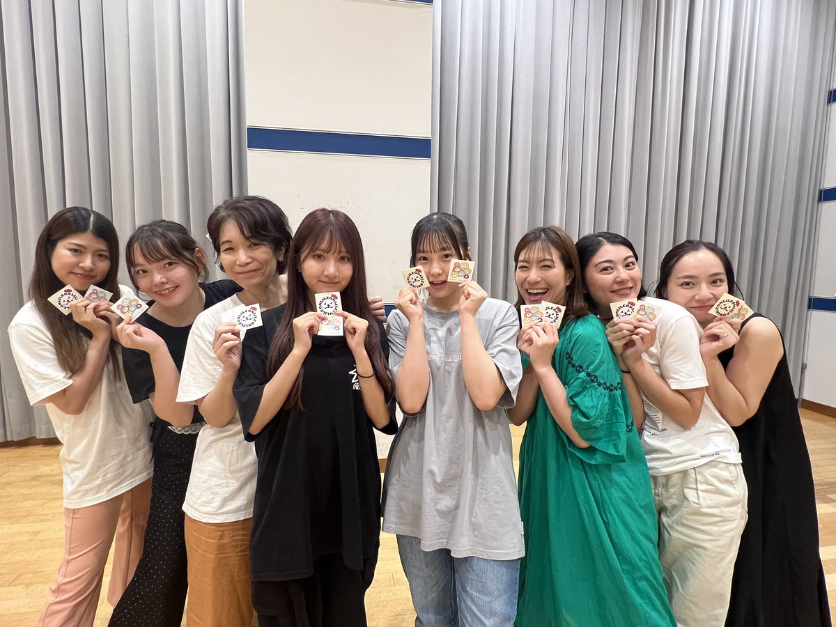 THE_LILEON_ZA's tweet image. 🦁座LILEON座🦁
旗揚げ公演『ビミガ・バリデ・グー!』
グッズ第4弾は‼️
ステッカーです✨
旗揚げロゴverとリレオンくんverの2種類🦁
ケータイカバーに入るサイズ📱
みんなでお揃いにしましょー🤗
⬇️チケット予約はこちら⬇️
quartet-online.net/ticket/bimigab…
#座LILEON座
#ザリレオンザ
#ビミガバリデグー