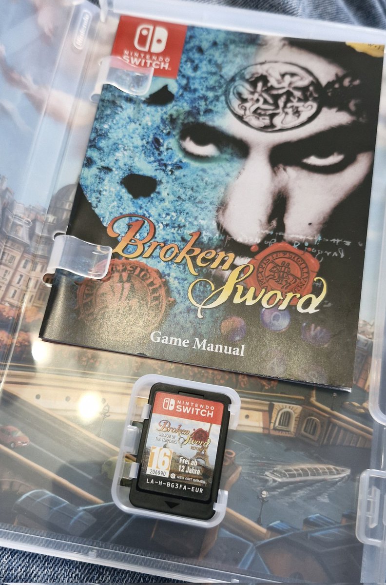 kinglears's tweet image. Nice delivery of Broken Sword Reforged today from @RevSoftGames @RedArtGames I love seeing a booklet in the box!