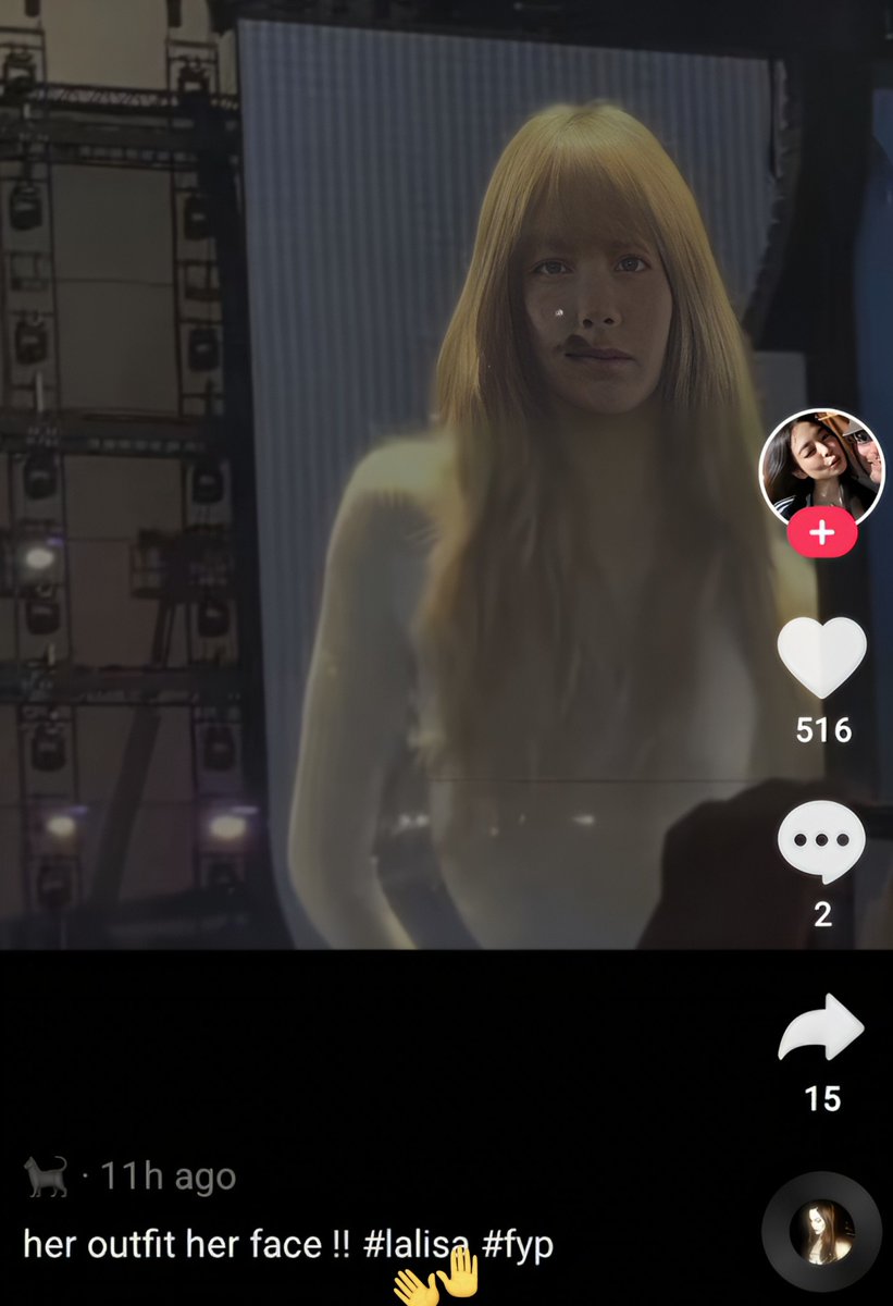 lalisameli's tweet image. Lilies don’t engage with this btch acc she uses #Lisa’s tag when Lisa is with J so the views don’t count for Lisa only but in Lisa’s solo vids she uses #Lalisa instead