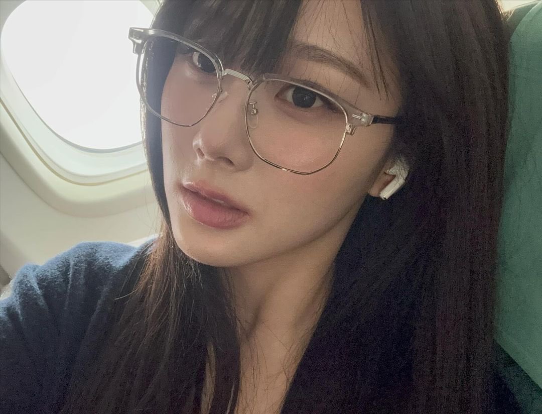 friendlyxstore's tweet image. (พร้อมส่ง) RECLOW TR B210 CRYSTAL GLASS รุ่นจีเซล ราคารอบโปร [sale 48%] 

มีเลนส์ UV / Blue light สามารถนำไปตัดเป็นเลนส์สายตาได้คับ ของจริงสวยมาก

🛒กดสั่งใน shopee อย่าลืมใช้โค้ดลดน้า 
ของมีจำกัดมากๆ : s.shopee.co.th/8UyCdi8QKg