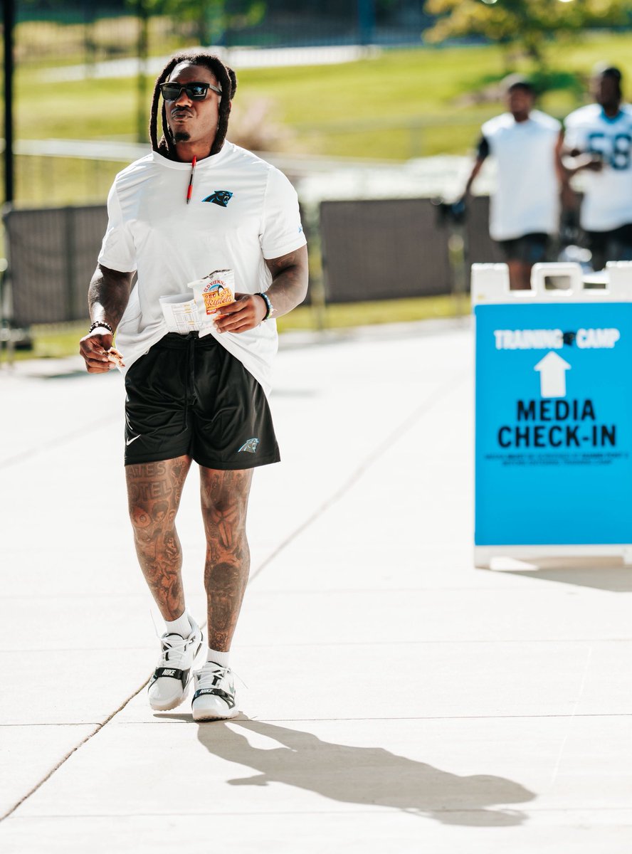 DB_5trey's tweet image. #KeepPounding