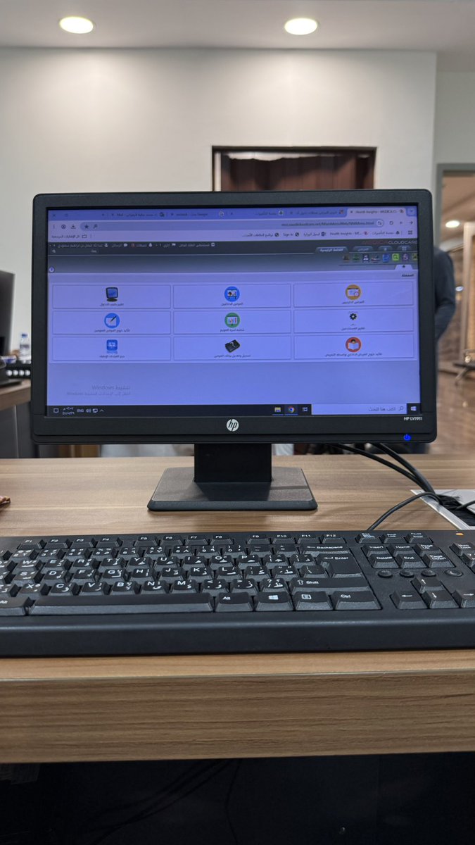 يوميات طالب إمتياز ✨
الأسبوع 2 💻

اذا سمعت عن مستشفى انه فيها ألخ... ، لا تحكم على شخص بمجموعة أشخاص .

" جرّب قبل أن تُجرّب "