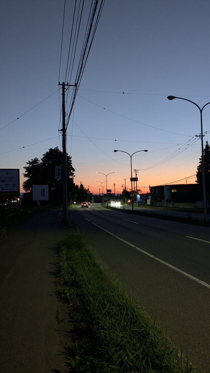 rusio_k's tweet image. 今日の昼間は39度近くまで気温が上がったようで😅とりあえず予報で言われてた40度にはならなかった。
夜のウォーキングは少し風が出てきて涼しく感じたなぁ(´ー`)