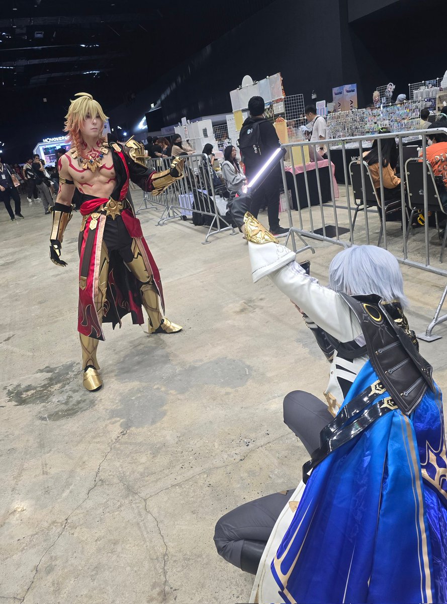 emilcosplayer's tweet image. HOYOFEST เริ่มแล้ว!
วันนี้ผมวนเวียนอยู่แถวๆบูธ HSR นะ
มะกี๊แวะไป icibankuji มาด้วย รางวัลล้างตู้น่ารักมาก!ต้องโดน
ช่วงเย็นมีรวมตัว Cosplayer ใครมาตอนนี้ยังทันนะ
#HonkaiStarRail #HoYoFEST2025 #Phainon
