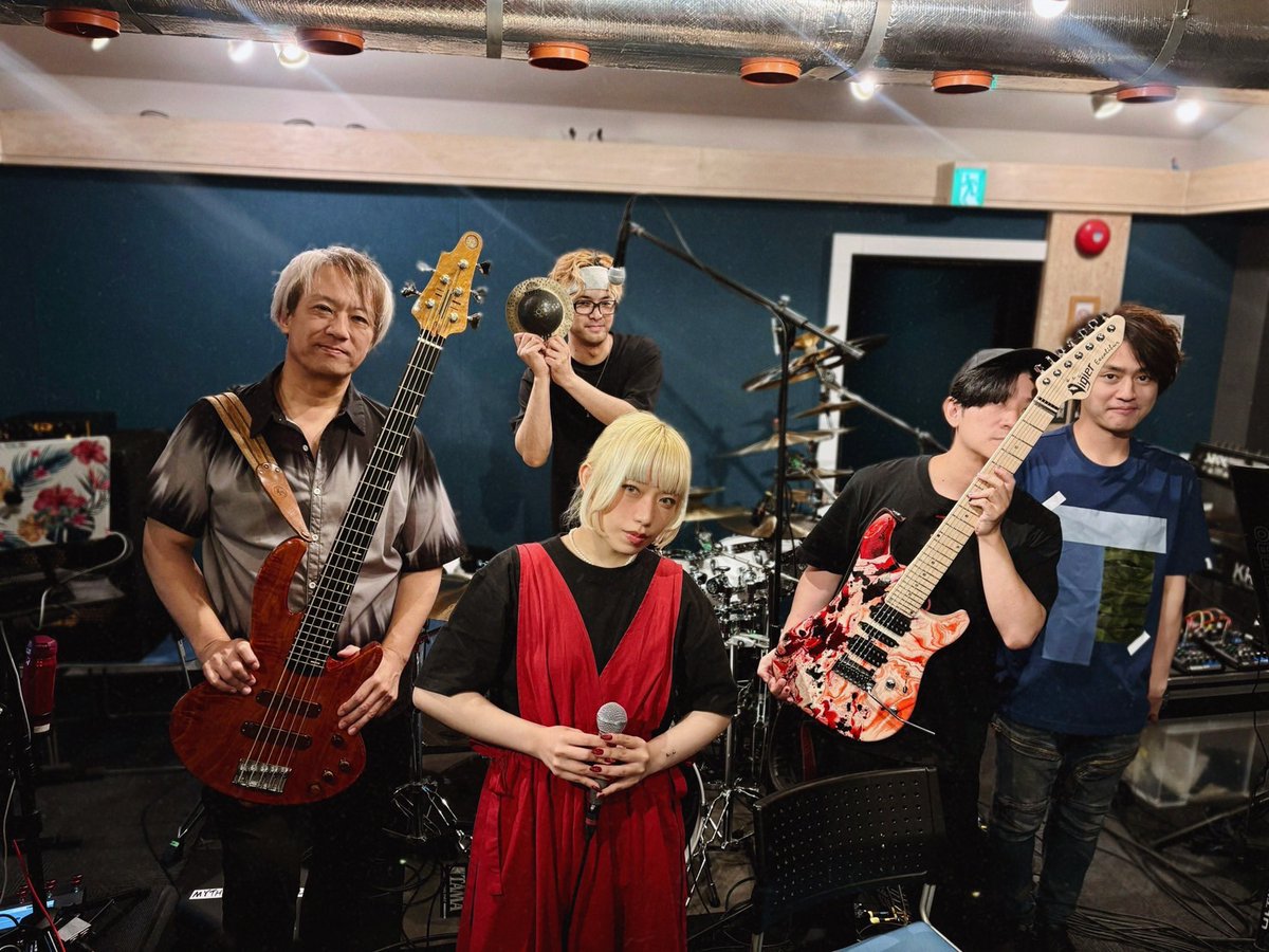 myth_and_roid's tweet image. MYTH & ROID One Man Live 2025
Summer Tour “Loved all long”
ファイナルに向けて、ゲネプロ終了⚡️
Zepp Shinjuku公演まであと3日・・・!
最後まで一緒に駆け抜けていきましょう❤️🔥
◈◇♡◇◈**:;;;;;;:**◈◇♡◇◈
7/27(日) Zepp Shinjuku
Open 16:30 / Start 17:30
★Special Guest★…