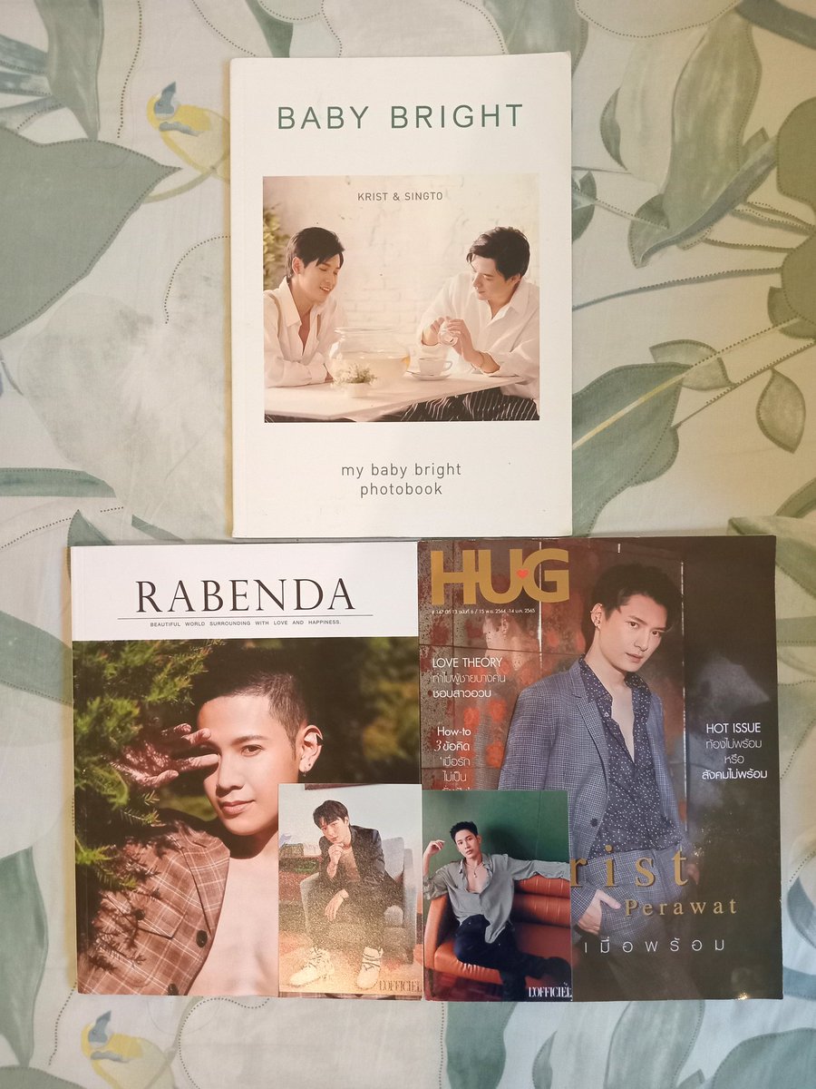 Rui_taaaa's tweet photo. 📢 GIVEAWAY #TheExMorningFinalEP 📢

KristSingto baby bright photobook for 1 winner with the most comments, Singto Rabenda magazine for 1 winner and Krist hug magazine for 1 winner, with shipping fee all covered by sponsor @sugaraddictKS 💞

TnC :
» PERAYA INA (interfans also can join as long as you have Indonesian adress)
» Retweet & like
» Reply with your hopes for TamPhi in the future, don't forget to using ht  #TheExMorningFinalEP

— closed Jul 25, at 17.00

Nb: the more comments you drop, the greater your chance to win 😉