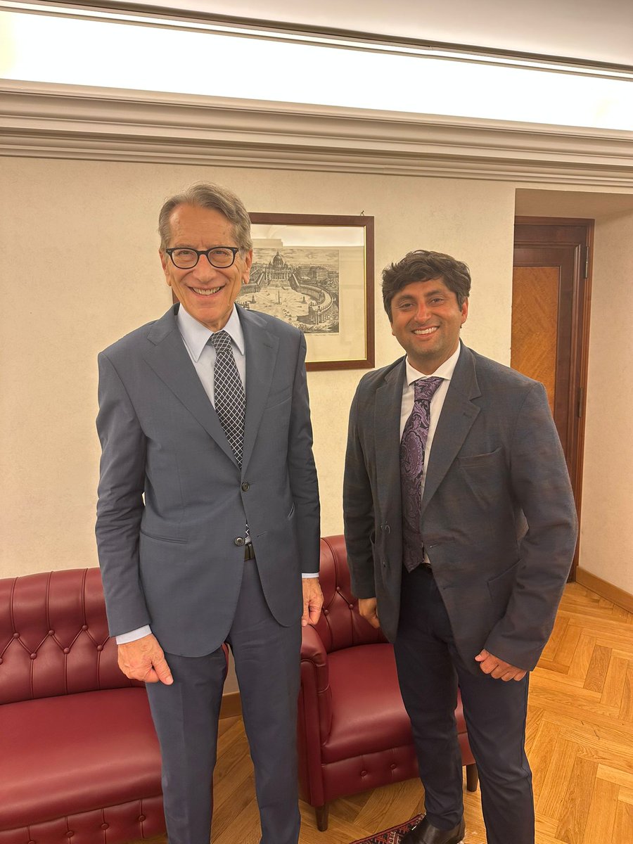 Giulio Terzi (@giulioterzi) on Twitter photo Incontro molto interessante al Senato con l'On. <a href="/himanshugulati/">Himanshu Gulati</a>, membro del Parlamento norvegese. Affrontati i temi del comune impegno nell'Alleanza Atlantica e della realtà geopolitica.
<a href="/FratellidItalia/">Fratelli d'Italia 🇮🇹</a> <a href="/fdieuropa/">Fratelli d'Italia - ECR Parlamento Europeo</a> <a href="/VasShenoy/">Vas Shenoy</a> <a href="/theglobalnewsit/">The Global News</a> Incontro molto interessante al Senato con l'On. <a href="/himanshugulati/">Himanshu Gulati</a>, membro del Parlamento norvegese. Affrontati i temi del comune impegno nell'Alleanza Atlantica e della realtà geopolitica.
<a href="/FratellidItalia/">Fratelli d'Italia 🇮🇹</a> <a href="/fdieuropa/">Fratelli d'Italia - ECR Parlamento Europeo</a> <a href="/VasShenoy/">Vas Shenoy</a> <a href="/theglobalnewsit/">The Global News</a>