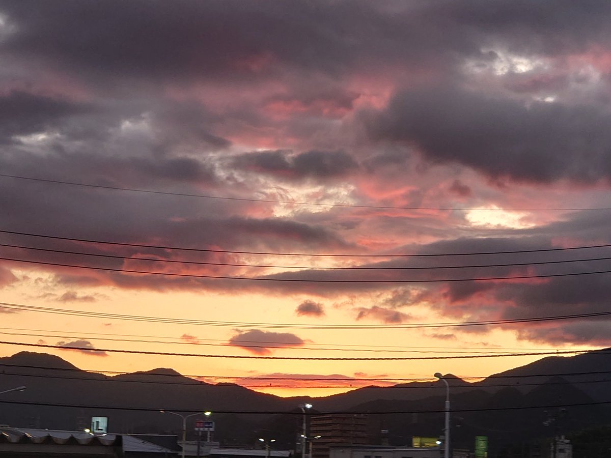 nishimura_tenki's tweet photo. #イマソラ https://t.co/W3BdZNxWSj