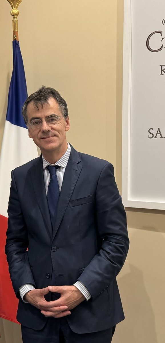 LiveDjib's tweet image. La République française a procédé à la nomination de Monsieur @jeromebres en qualité d’Ambassadeur extraordinaire et plénipotentiaire de France auprès de la République de Djibouti.
Diplomate chevronné et fin connaisseur des enjeux africains, M. Bes incarne une diplomatie sobre,…