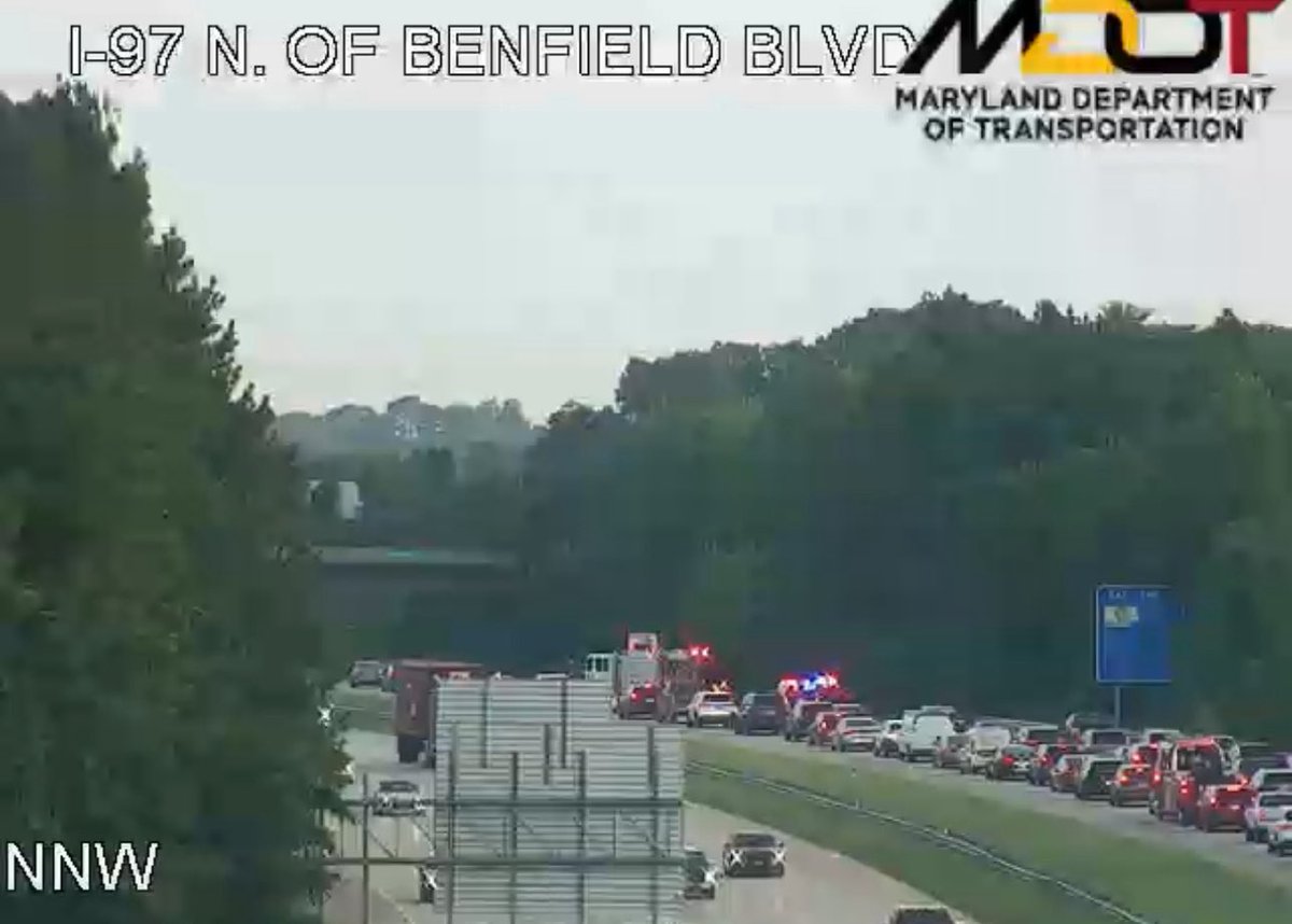 TonyWBALTraffic's tweet image. Car fire clean-up on I-97 NB between Benfield Blvd and New Cut Road. Only the left lane gets by. @wbalradio @98rock #wbaltraffic #mdtraffic #GlenBurnie