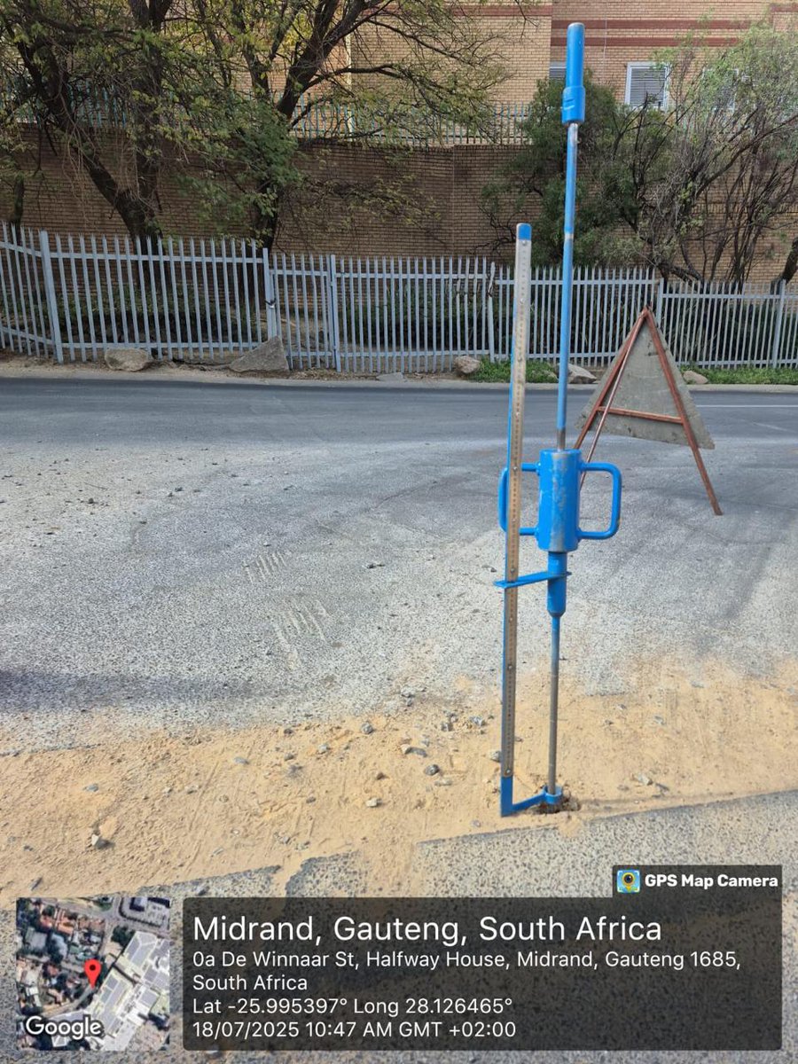 MyJRA's tweet image. Dynamic Cone Penetration (DCP) testing to evaluate the mechanical properties of soils between the ground surface.
DCP tests provide real-time data on the soil's resistance to penetration, which is crucial for engineering designs and construction. @CRUMRegionA #JoburgRoads