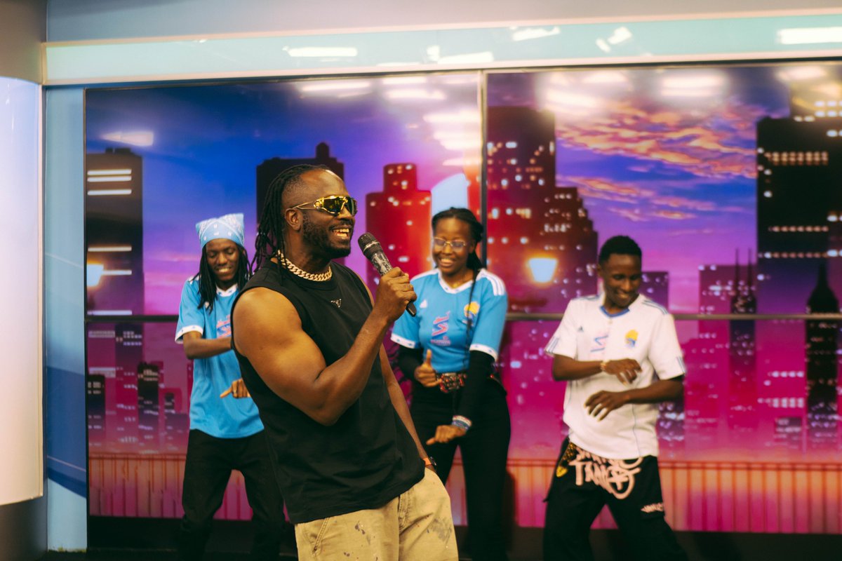 anyikopr's tweet image. "A big thank you to the amazing @aminaabdirabar for the great @BebeCoolUG interview on @ntvkenya #TheTrend. Always a pleasure! 🙌Truly appreciated the opportunity to speak about the new album Break The Chains. Your support means a lot! 🔥🇺🇬 #BreakTheChains #BebeCoolOnTheTrend"