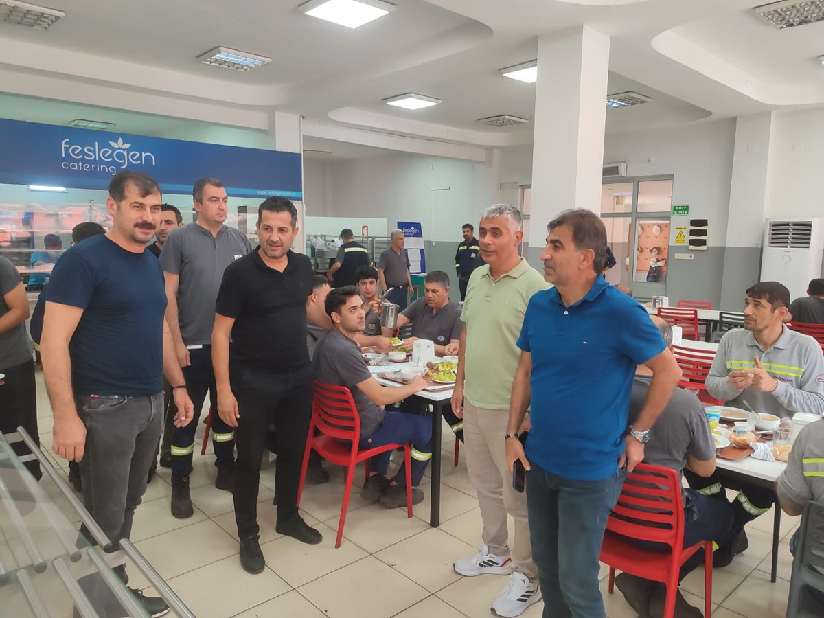 Şube Yönetim Kurulumuz ve temsil kadrolarımızla birlikte İSDEMİR Enerji tesisleri müdürlüğünde çalışan emekçi dostlarımızla çay sohbetinde bir araya gelerek imzalamış olduğumuz Toplu İş Sözleşmesi hakkında bilgilendirme yaptık.

#ÖzçelikİşSendikası
#EmekEnYüceDeğer