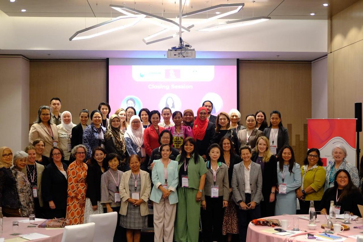AusAmbASEAN's tweet image. Gender equality is a stronger predictor of peace than a nation’s wealth or political system.

The 2025 Southeast Asian Women Ambassadors’ Forum on Peace in 🇲🇾 underscored women’s vital role in building a peaceful, inclusive &amp;amp; resilient region, aligned with ASEAN #WPS priorities.