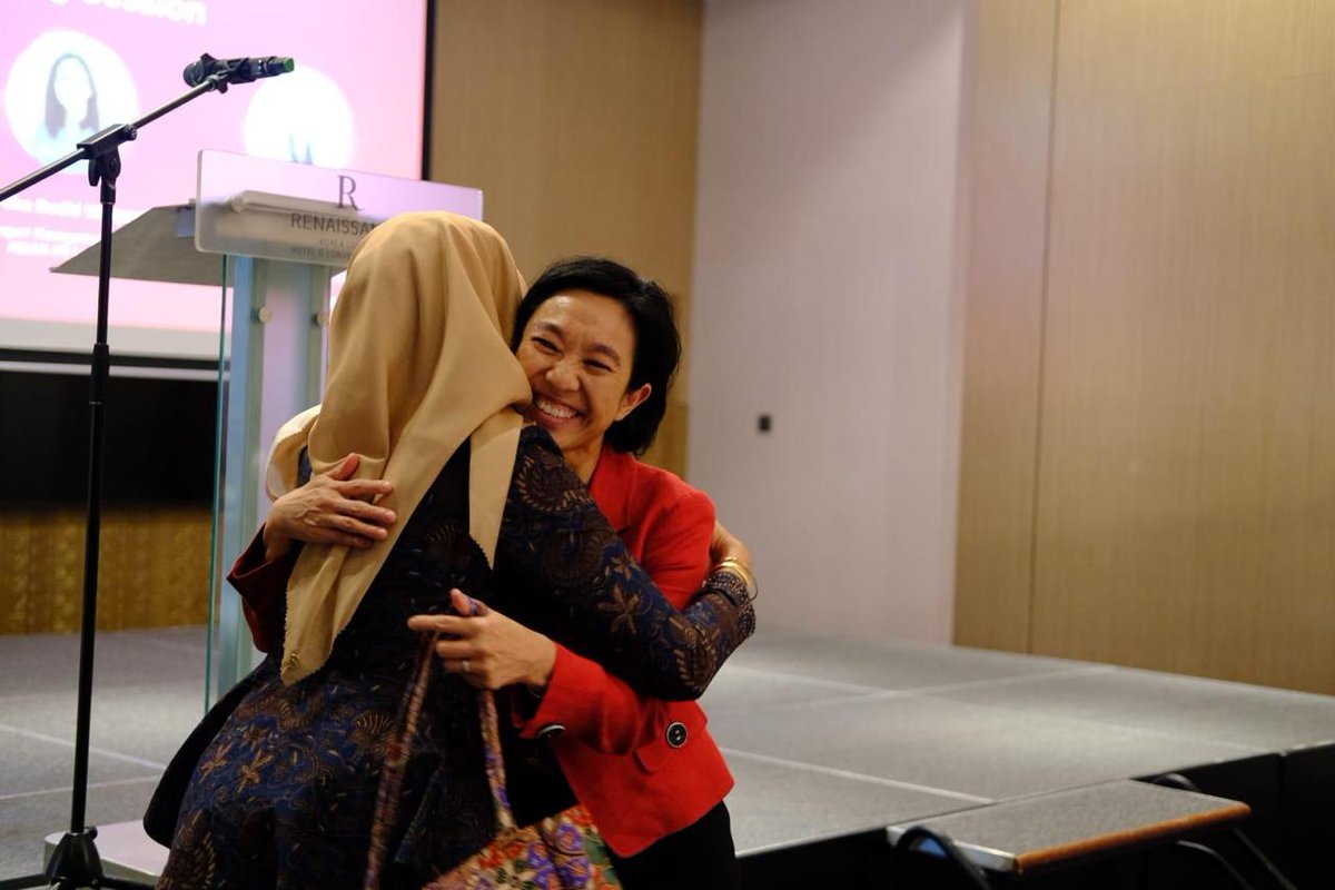 AusAmbASEAN's tweet image. Gender equality is a stronger predictor of peace than a nation’s wealth or political system.

The 2025 Southeast Asian Women Ambassadors’ Forum on Peace in 🇲🇾 underscored women’s vital role in building a peaceful, inclusive &amp;amp; resilient region, aligned with ASEAN #WPS priorities.
