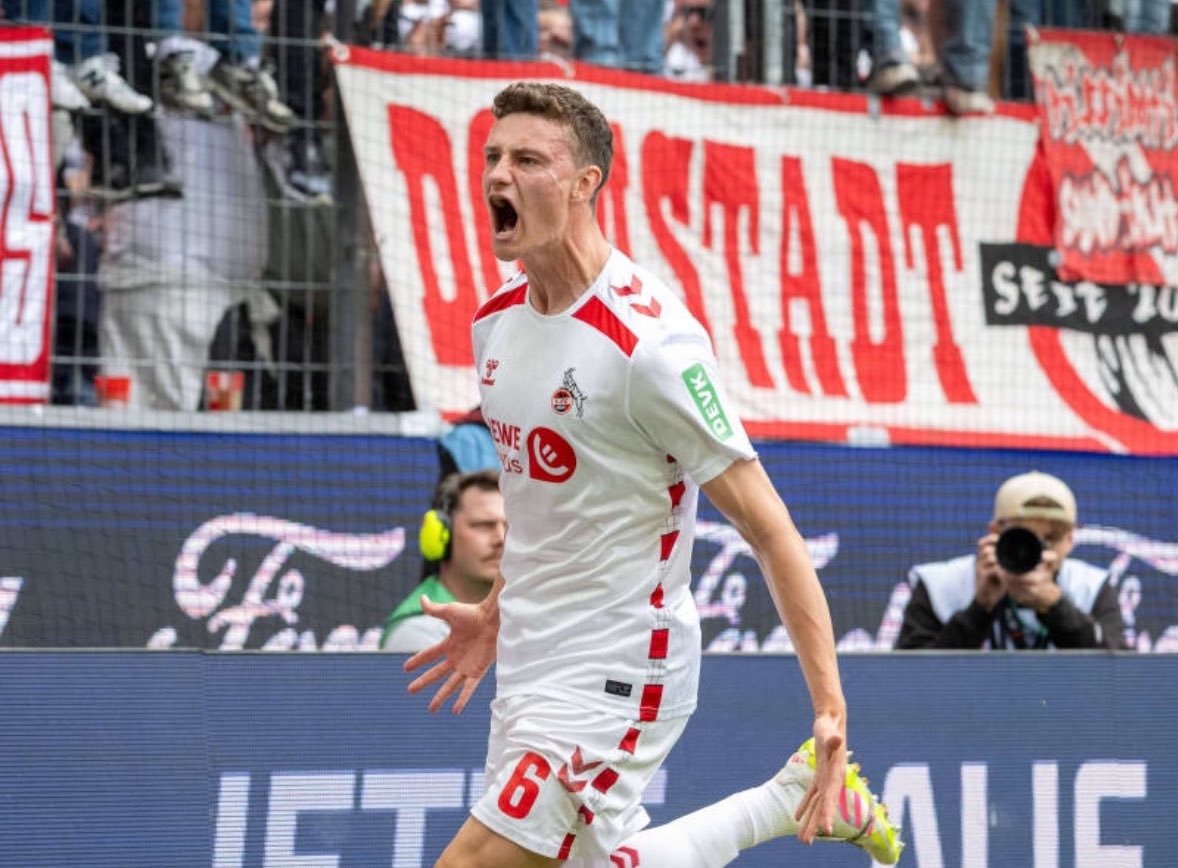 🚨☕️ Er könnte verlängern! Kaffee wurde getrunken: Eric Martel äußert sich nach Gesprächen mit Thomas Kessler.

„Der Kaffee mit Thomas Kessler hat schon stattgefunden (lacht). Der FC würde gerne mit mir verlängern. Ich habe aber erstmal gesagt, dass ich die Hinrunde abwarten will