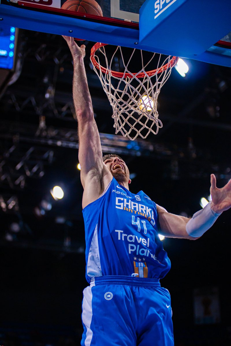 AntibesSharks's tweet image. 𝑴𝒆𝒓𝒄𝒊 𝑺𝒂𝒔𝒂
🦾 Après une saison aux Sharks, notre pivot Sasa Borovnjak quitte le club ⛹️♂️
🙌 Merci Sasa ; tout le club des Sharks d’Antibes te souhaite le meilleur 🏀
#GoSharks