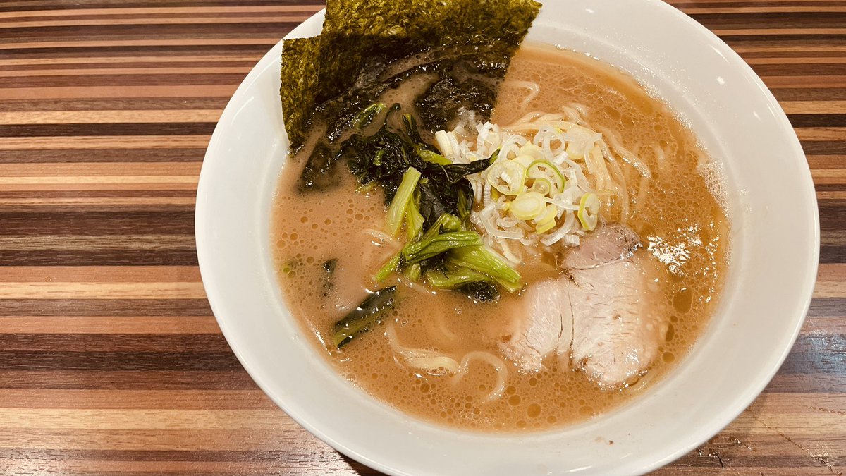 仙台に来ました。

ZARDをBGMに仙台っ子らーめんは
堪らないよ。

久しぶりに都会に来たら
真っ直ぐ歩けないよぉ😇