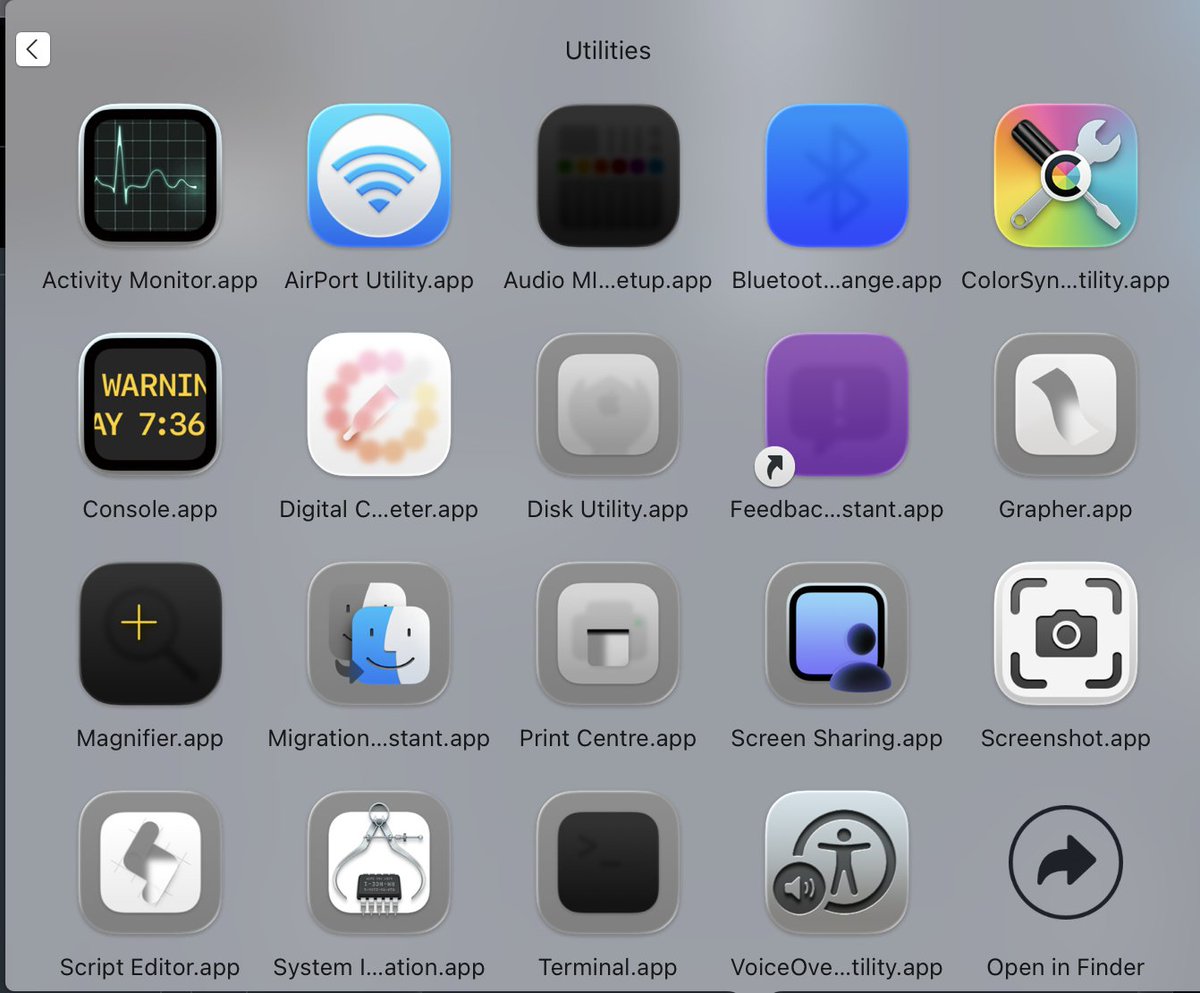 SamGuichelaar's tweet image. What&apos;s going on with my MacOS Tahoe icons?