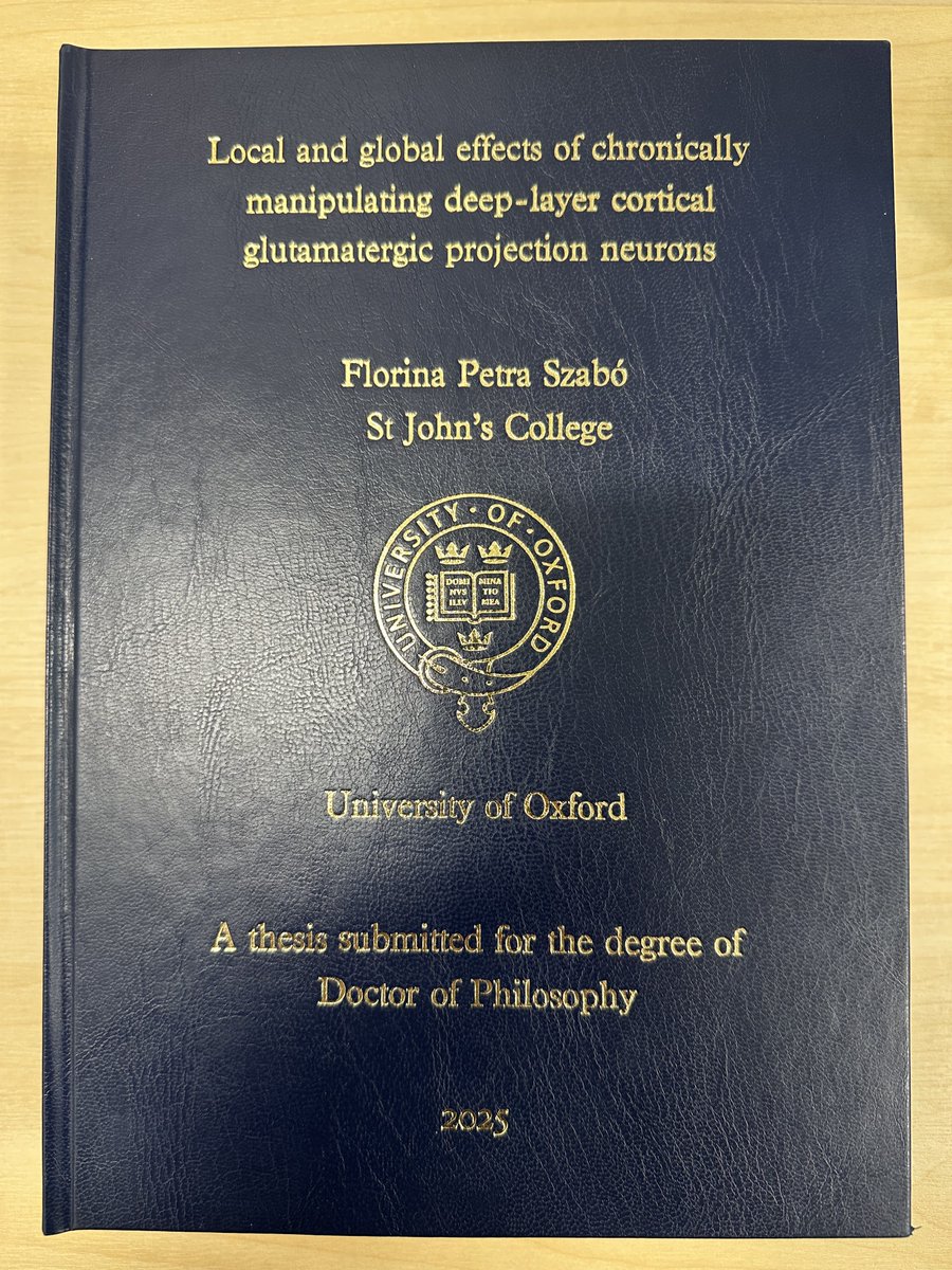 ZoltanMolnar64's tweet image. Congratulations to Florina Szabó (@StJohnsOx) who defended her DPhil Thesis this month.  Thanks goes to the examiners Prof @nicolkessaris  (UCL) and Prof Simon Butt (@Interneuron_Dev; @OxfordDPAG); to @anat_soc  for funding and to Dr Anna Hoerder-Suabedissen for co-supervising.