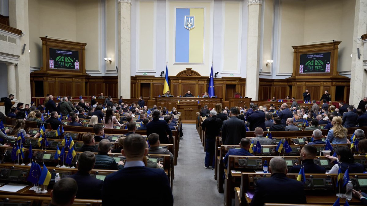 📝 Депутати подали
 на реєстрацію законопроєкт про відновлення незалежності НАБУ та САП. Він набрав 48 підписів. 

Нардеп Ярослав Юрчишин зазначив, що Верховна Рада зможе проголосувати за цей закон уже завтра, 25 липня.
