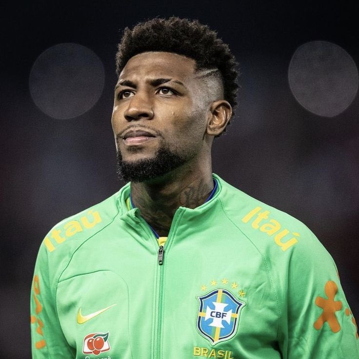 Emerson Royal al Flamengo è in definizione. 

Trasferimento a titolo definitivo sul punto di chiudersi per 9m€. 

Il terzino brasiliano ha già un accordo con il Flamengo da ieri sera.