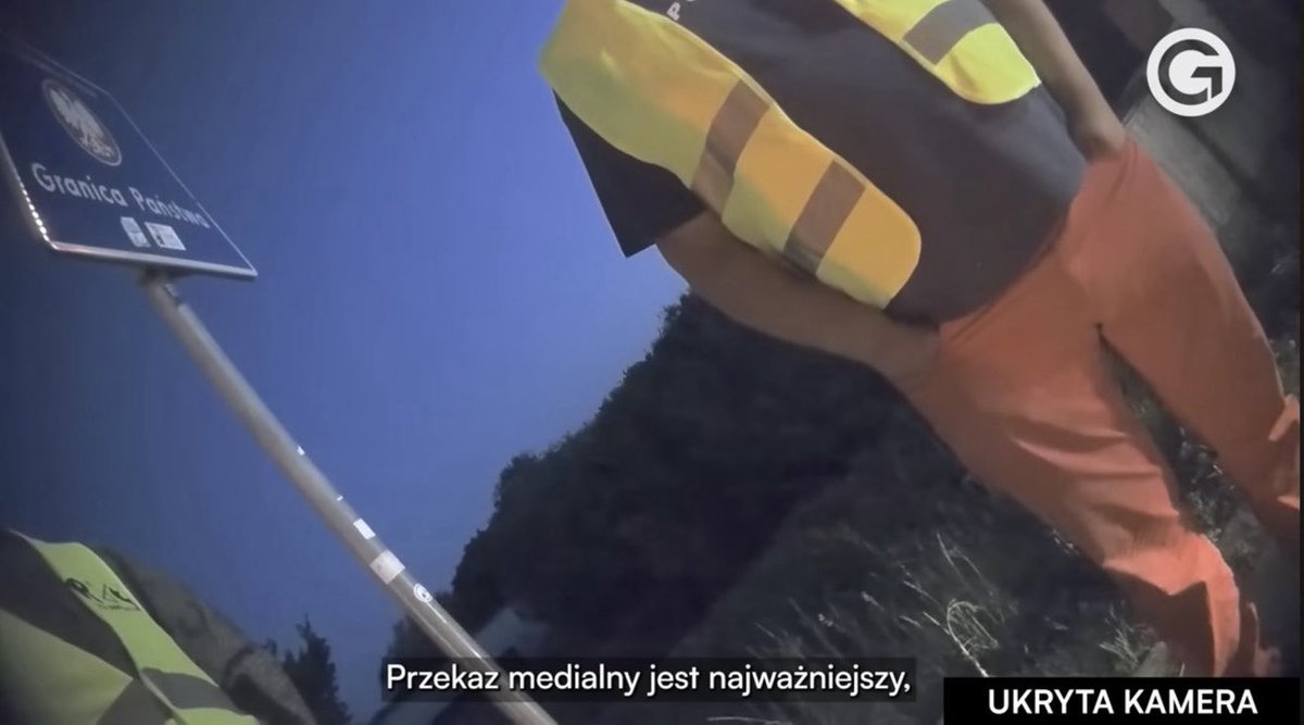 PorowskaAdriana's tweet image. Widziałam reportaż redakcji @GoniecPL na temat tzw. Ruchu Obrony Granic.
I jest dokładnie tak, jak mówiłam od samego początku. Pan Bąkiewicz nie broni żadnych granic. On wzbudza strach, gra na emocjach i robi to z pełną premedytacją.
To, co zobaczyliśmy, nie ma nic wspólnego z…