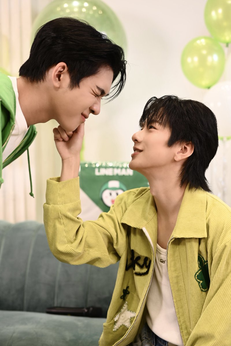 LINEMAN_TH's tweet image. 🌙Mission Unlocked: Too Cute To Handle #3
พี่ไม่ใช่ของเล่น แต่พี่เป็นของ....คนเดียว🤭 มีใครจำซีนนี้ได้บ้างไหมน้าา
📲 lineman.onelink.me/1N3T/plo0tyhk
AUAUSAVE LIVE LINE MAN
#LINEMANถูกสุดทุกวันxAuauSave
#LINEMANถูกสุดทุกวัน
#LINEMANWongnaiUsersChoice
*เงื่อนไขเป็นไปตามที่ LINE MAN…