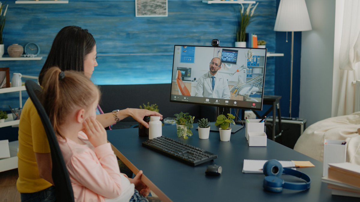 Telehealth: Sağlıkta Sessiz Devrim Başladı

Sağlık hizmetleri tarihinin belki de en büyük kırılma noktalarından birindeyiz. Teknoloji, artık yalnızca destekleyici değil; sağlık hizmetlerinin temel taşı haline geliyor. Bu dönüşümün merkezinde ise Telehealth var.