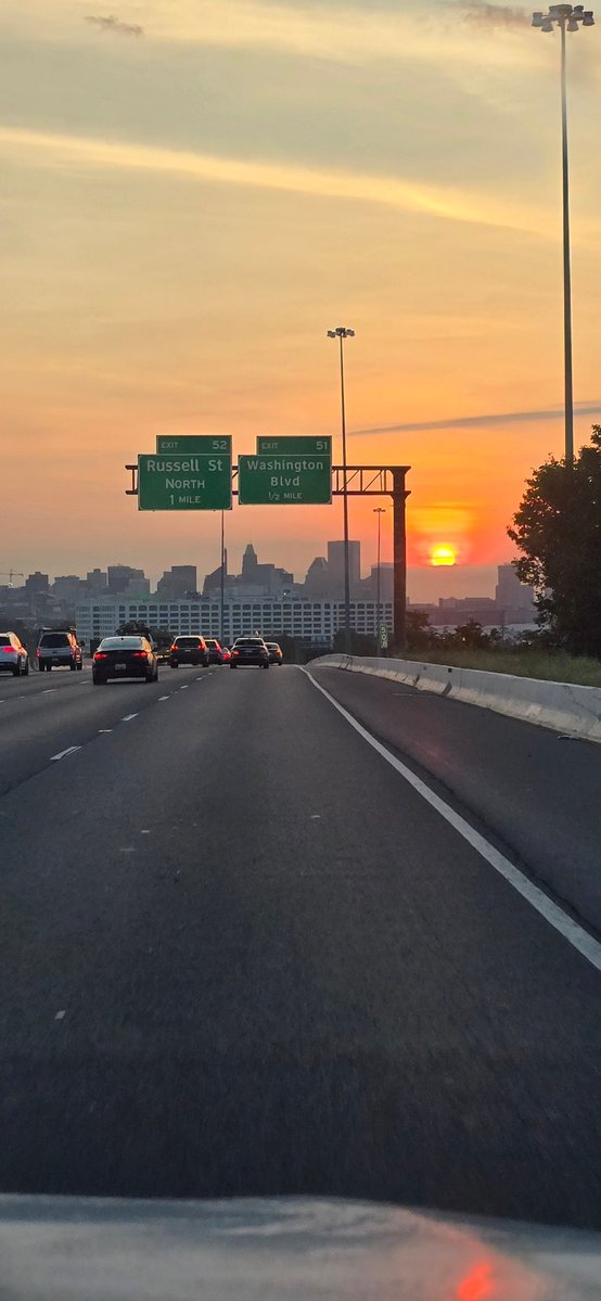 amit_k_rai17's tweet image. Day 2 at #bcvs25 kicks off under a golden Baltimore sunrise 🌅✨
Fuelled by science and sunshine, we're diving into a full day of cutting-edge cardiovascular discoveries. Don’t miss what’s ahead,big sessions, bold ideas, and brilliant minds. @BCVSearlyCareer