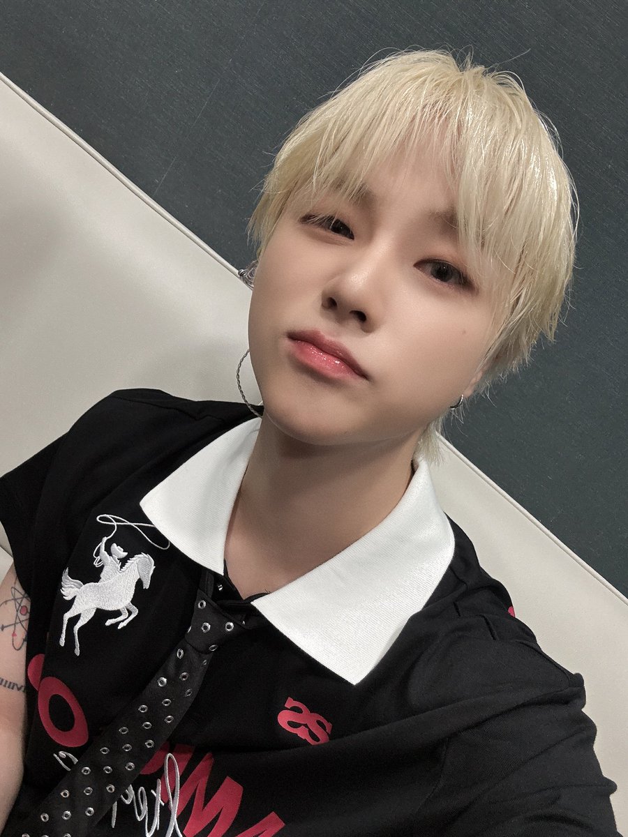 iKON GLOBAL iKONIC tweet media