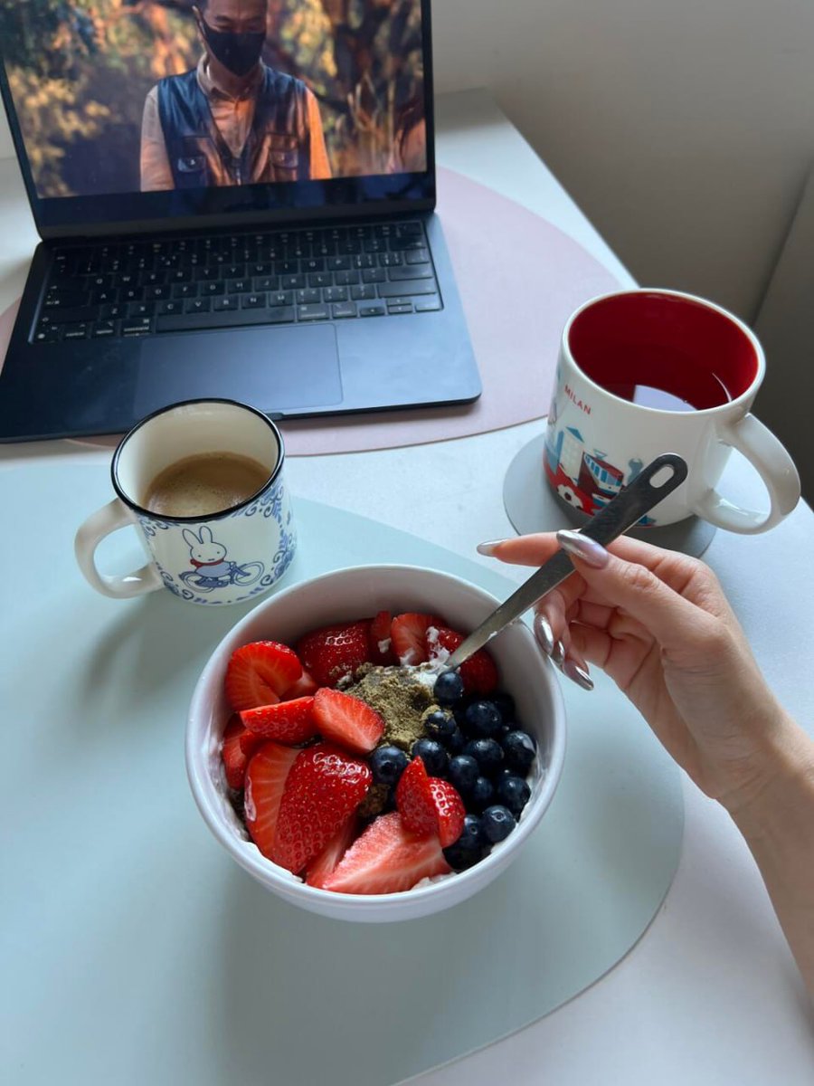 sparkyswarwick's tweet photo. Ready to start the day off right, catch a show on your laptop. What's your go-to breakfast for a leisurely breakfast? https://t.co/SuZK2uirXX