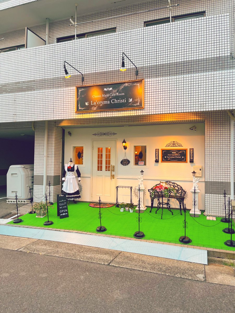 lilyriiri's tweet image. 前から行ってみたかった名古屋のメイドカフェLa'cryma Christiに来れた!めちゃ広い!アヤメ店長にも会えた☺️ 過去に大須界隈で会ったときとか友達の友達の話したりとかロリィタ界隈の話とか名古屋メイド界隈狭すぎて面白いね😇
ロリィタ好き店長は信用できますね
#ラクリマクリスティー