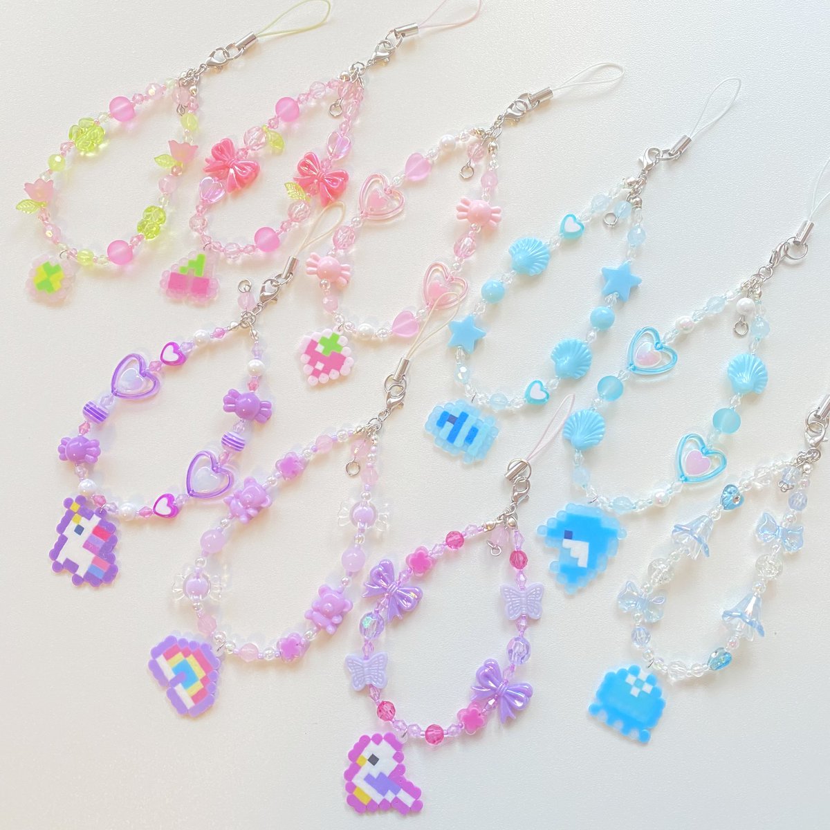 Tmgc_pome's tweet image. めじるしアクセサリーを付け替え出来るカスタムストラップ🌈.*·.⟡
準備出来次第販売します^_ ̫ _^♡
※めじるしアクセサリー部分は付属致しません!