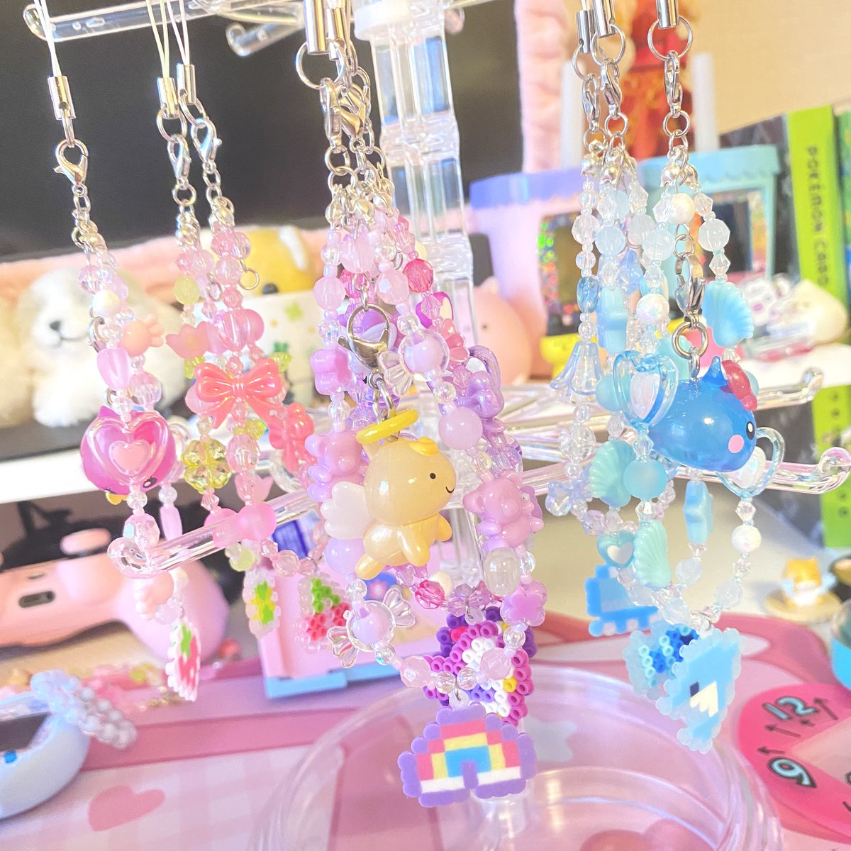 Tmgc_pome's tweet image. めじるしアクセサリーを付け替え出来るカスタムストラップ🌈.*·.⟡
準備出来次第販売します^_ ̫ _^♡
※めじるしアクセサリー部分は付属致しません!