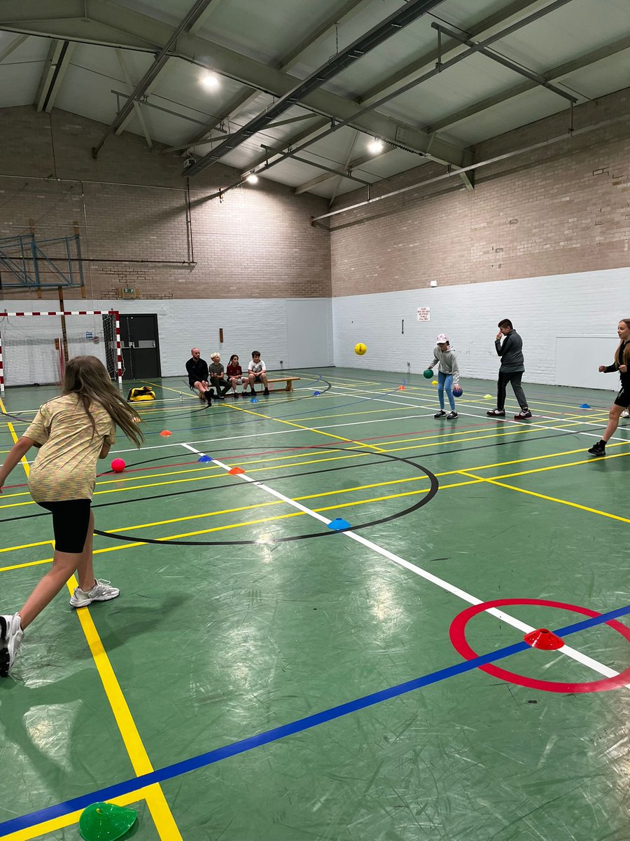 MWSports1's tweet image. Over the past few days has seen a superb start to our Summer multi-sports camp for all our young people.  Some fantastic feedback already ! Big shout out to our coaches -  James, Jay and Lennon 👊🏻⚽️🎾🏀🥊🏓🏏 @EdsentialUK #HAF #Fun4All #InspiringYoungPeople