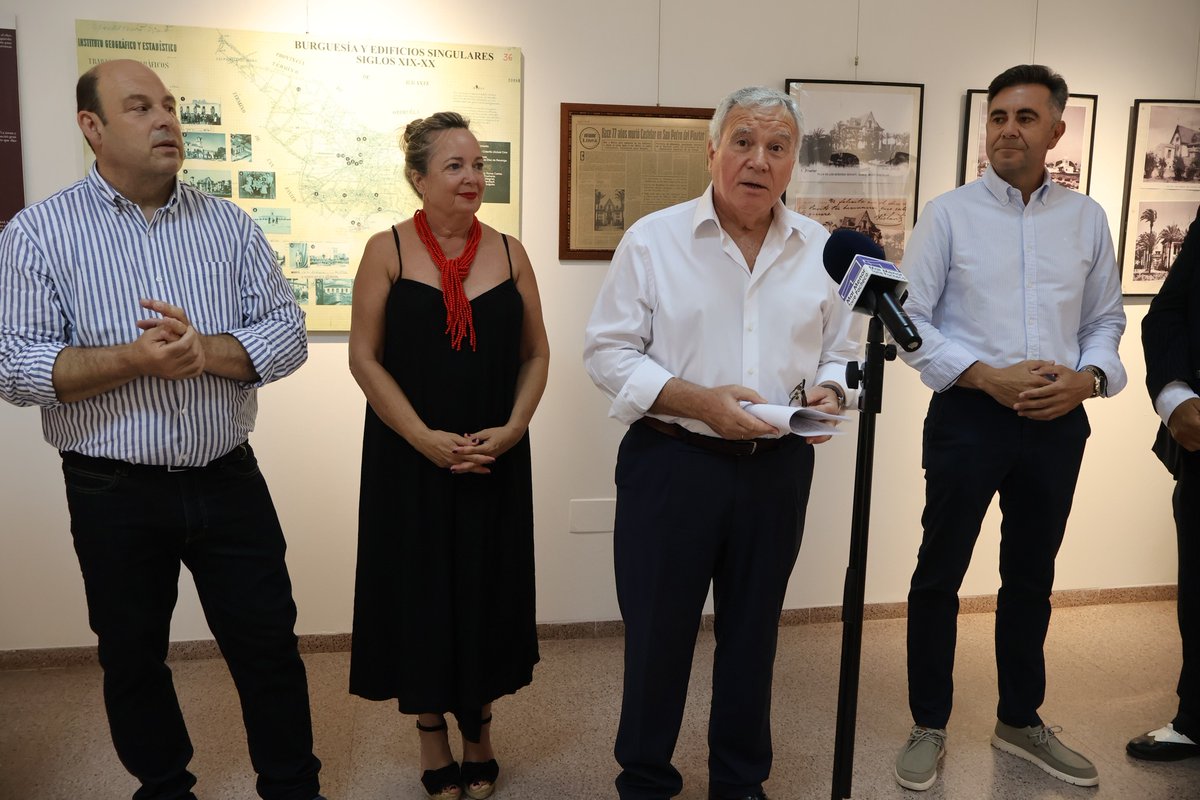 RadioPinatar's tweet image. La Casa de Cultura acoge  "Personajes Ilustres de San Pedro del Pinatar a finales del siglo XIX", una muestra que rinde homenaje a figuras destacadas de la historia local y conmemora el 130 aniversario de la Finca San Sebastián "Casa del Reloj"

tinyurl.com/2ajq4pzy