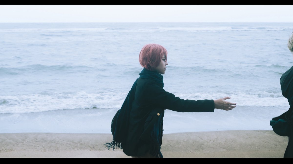 📷コスプレ
ギヴン
「だって離れちゃうから
どんなに固く結んででも
そっか　それでもまだ
傍にいたいのを　愛と言うだな」

「手を繋いで海へ」

終於看完了海へ，看著照片覺得像是跟真冬一起渡過這些日子。
謝謝這麼多年願意跟我一起拍

Given
佐藤 真冬｜Suou HIbiki
吉田由紀 | 妃妃