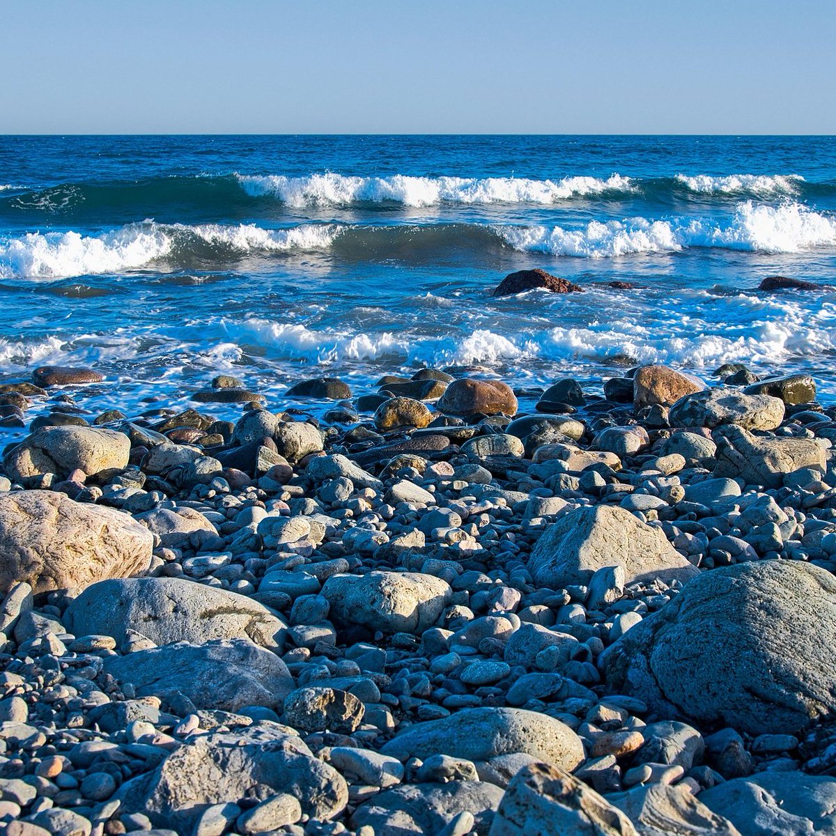 usal's tweet image. 🌊🧪 La USAL modeliza 200.000 años de evolución del relieve del mar Mediterráneo
💡 Un innovador modelo numérico revela cómo pasó a ser una inmensa salina, se transformó en un gran lago y la posterior evolución que experimentó hasta que el agua del océano Atlántico invadió de…