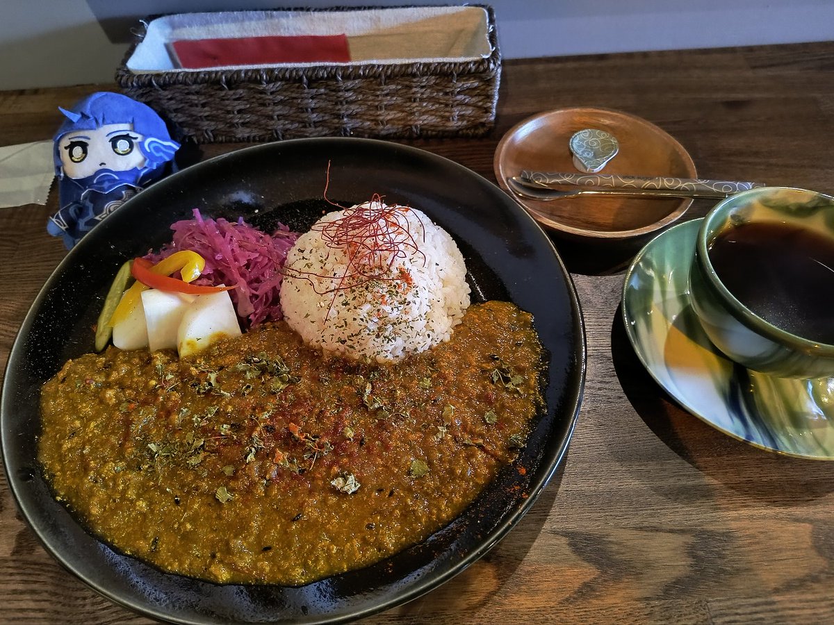 tukikagami's tweet image. 🌃🍨と🍛。
昼でも夜パフェが食べられたらいいのにと思ったけど、食いしん坊には昼だと足りないかも