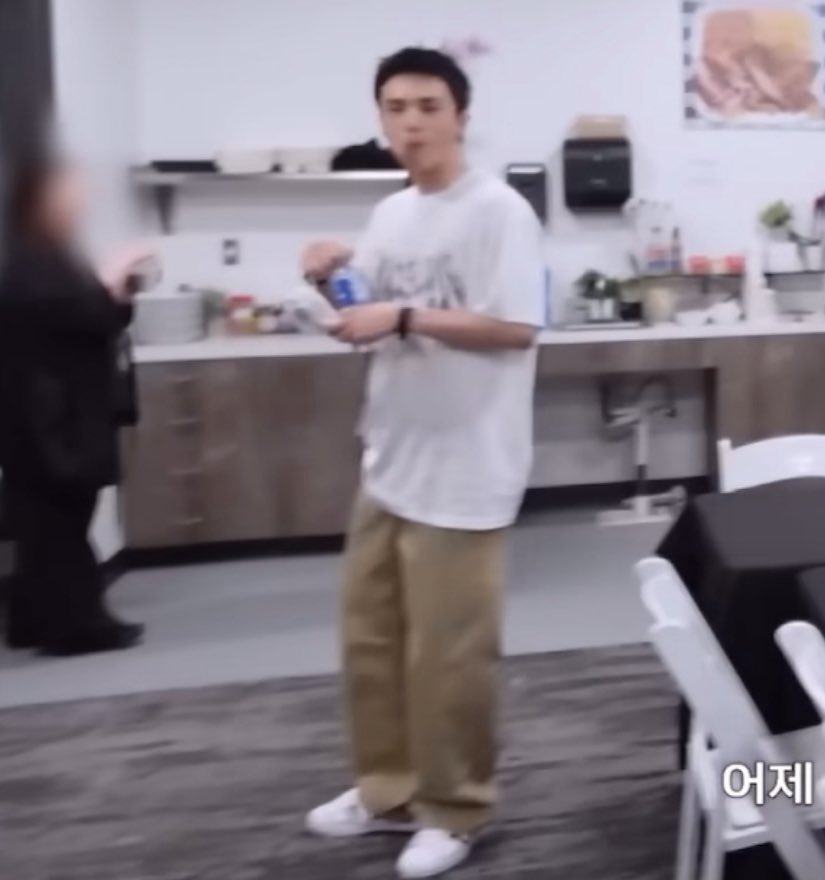 뿡녀석 끝까지 짱빈 구경하고 있는 것도 너무 웃김