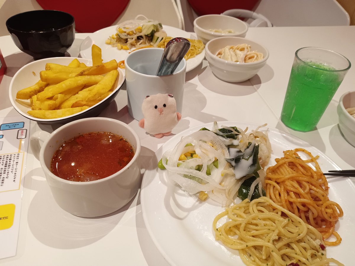 TAMA_TAYU's tweet image. 王様気分だね、はむちゃん
スイパラだよ、はむちゃん

 #おでかけぬいはむちゃん