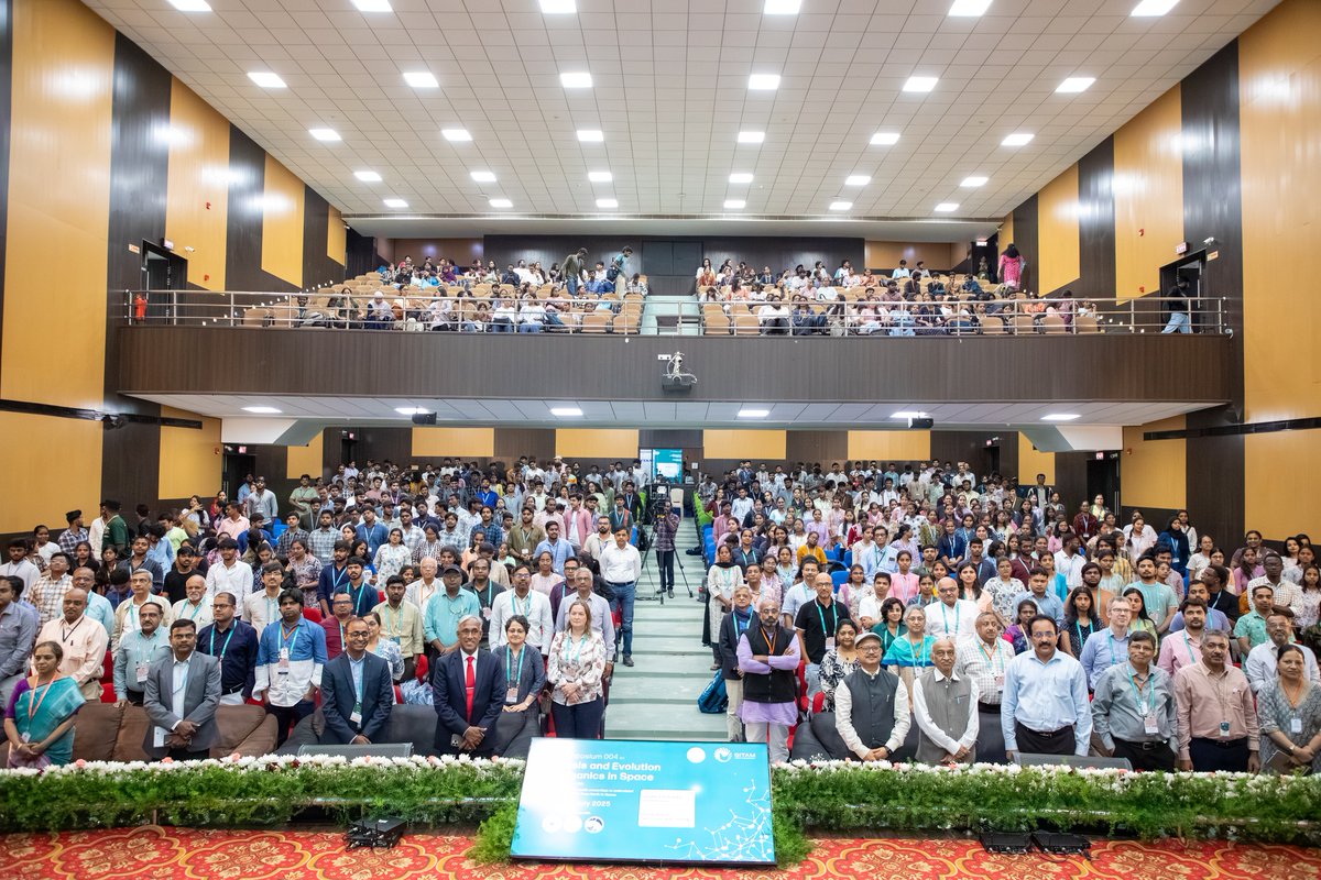 IIST_Trivandrum's tweet image. 𝐈𝐧𝐝𝐢𝐚𝐧 𝐒𝐜𝐢𝐞𝐧𝐭𝐢𝐟𝐢𝐜 𝐂𝐨𝐦𝐦𝐮𝐧𝐢𝐭𝐲 𝐃𝐞𝐥𝐢𝐛𝐞𝐫𝐚𝐭𝐞𝐬 𝐨𝐧 𝐭𝐡𝐞 𝐒𝐞𝐚𝐫𝐜𝐡 𝐟𝐨𝐫 𝐌𝐨𝐥𝐞𝐜𝐮𝐥𝐚𝐫 𝐋𝐢𝐟𝐞 𝐢𝐧 𝐒𝐩𝐚𝐜𝐞
Symposium co-hosted by IIST and GITAM University, Bengaluru,from 16th to 18th July 2025
#SpaceLife #gitamuniversity #solarsystem
