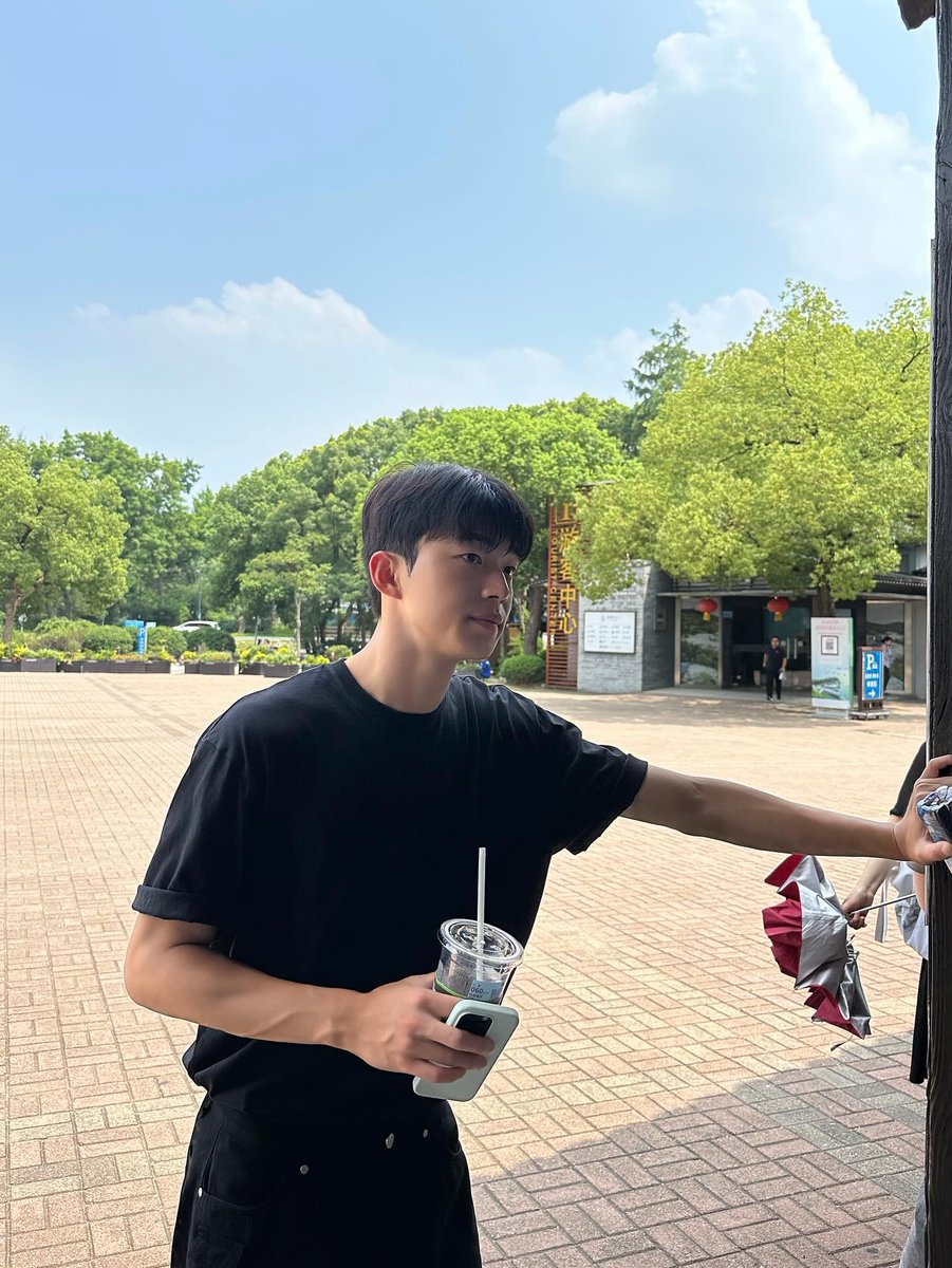 피지컬 진짜 어떡함......