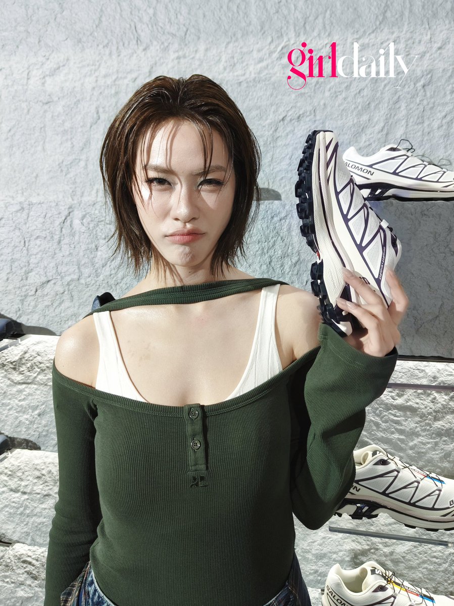 Girldailydotcom's tweet image. เอมี่ ทสร ร่วมงาน XT-6 TRAILBLAZE YOUR STYLE ที่ชั้น 2 ศูนย์การค้า Emporium พร้อมเผยเฉดสีใหม่ของรองเท้ารุ่นไอคอนิกของแบรนด์
#SALOMONXT6xEMI
#SalomonTH
#SalomonSportstyleTH
#SalomonXT6
#TrailblazeTheUncommon
#emiamily