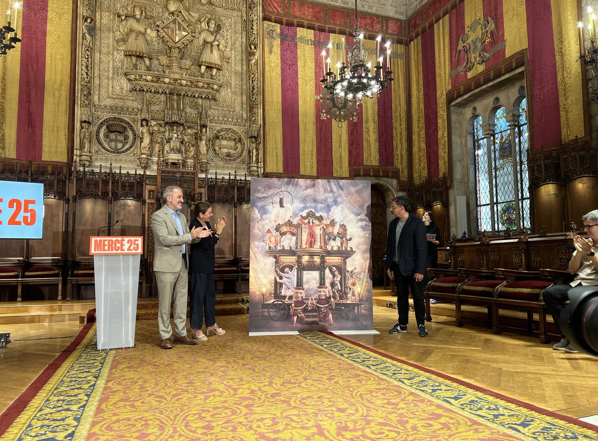 ERCbcn's tweet image. 🎭 Emma Vilarasau, pregonera de #LaMercè 2025! Una veu potent, estimada i compromesa amb la cultura del país.
🎪 I cartell de @Lluisdanes, que ens porta un carro de firaires per anunciar la festa major de la ciutat.
Què et sembla la tria? Et llegim! 👇