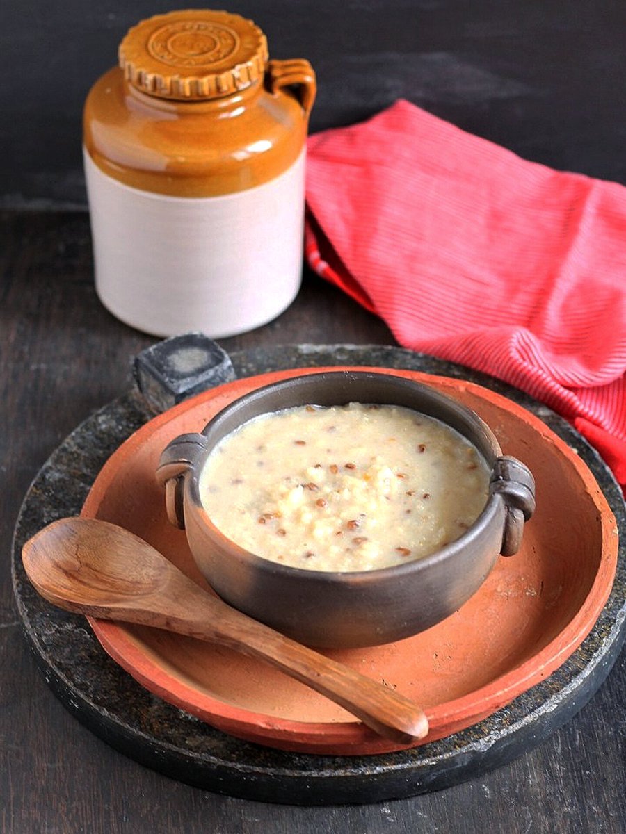 VisitUdupi's tweet image. Menthe Ganji (in Tulu) is a simple and nutritious rice and fenugreek porridge
In Tulunadu region this porridge is specially made for lactating mothers. It’s a tradition to have this porridge early in the morning on aati da amavasya day after having a cup of bitter kashaya.