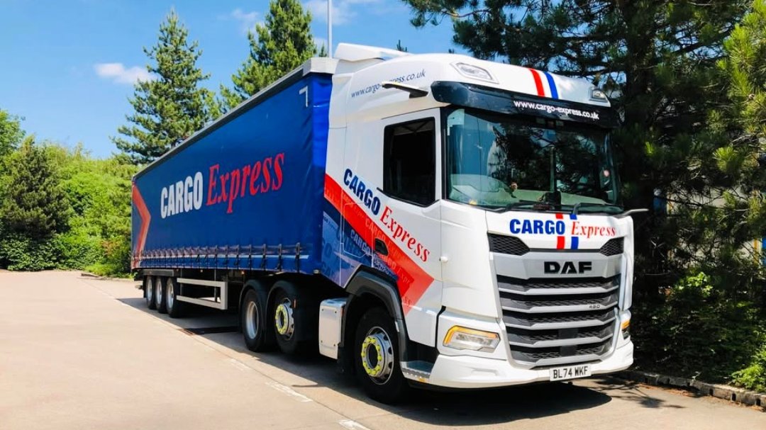 Time to take a break ☀️

📷 Adolf Marcinkowsky

#Trucking #DAF #Truck #DAFDriver