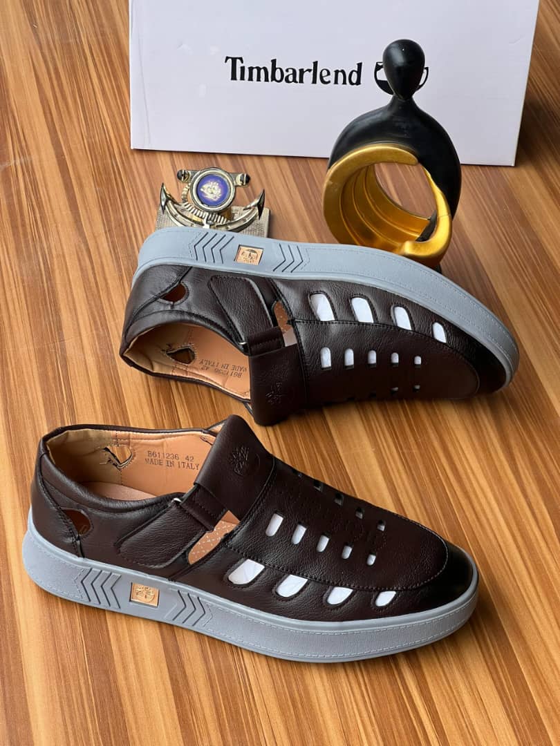 Ayanfe39's tweet image. Available as seen😍
Black: 40—-46
Brown: 43--46
N45,000
Fully boxed
We deliver nationwide