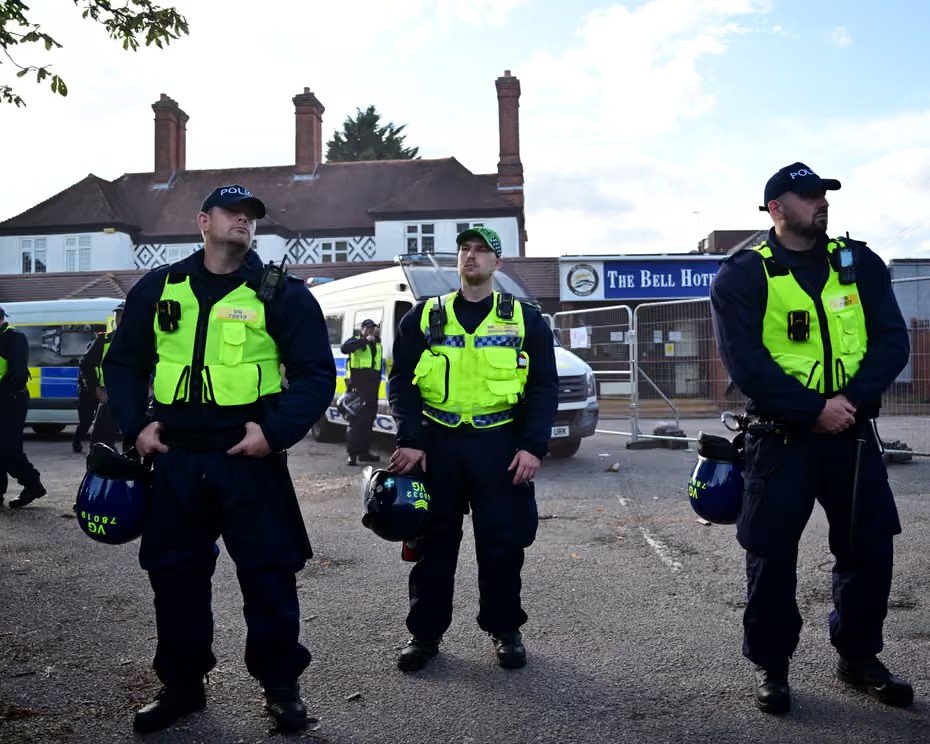 jonminney24's tweet image. Epping asylum hotel protesters ‘upset for legitimate reasons’, minister says
theguardian.com/uk-news/2025/j…